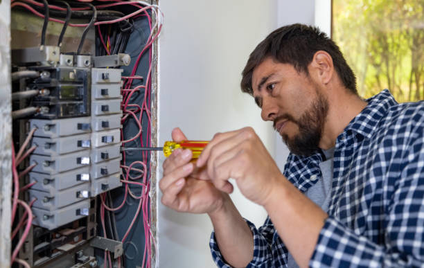Best Affordable Emergency Electrician  in Janesville, WI